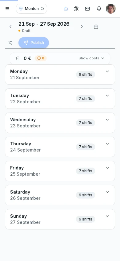 Planner turni Klyra OS popolato e consultato da smartphone